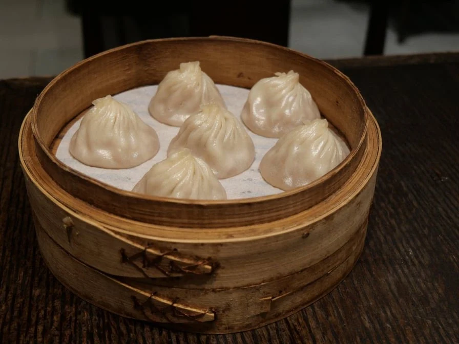 Xiao Long Bao Steamed Pork Buns 6 Pieces 小笼包